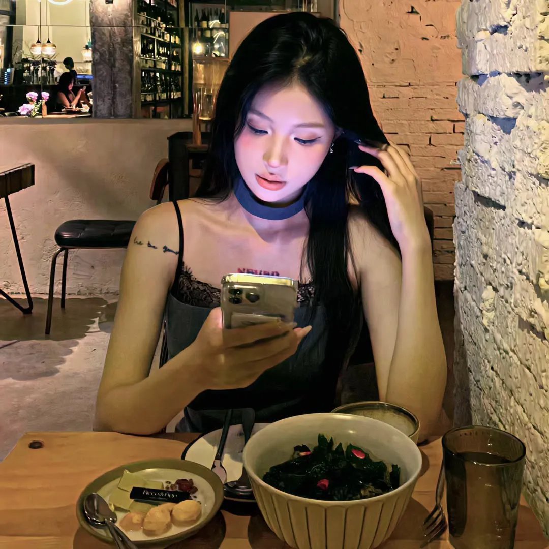 陪她一会儿
